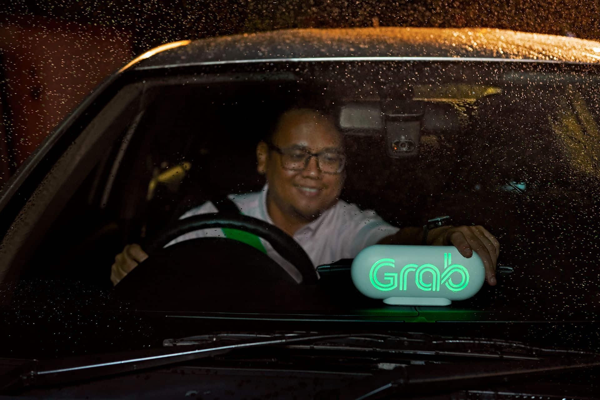 Grab / 专车接送 —— 省心首选 ?